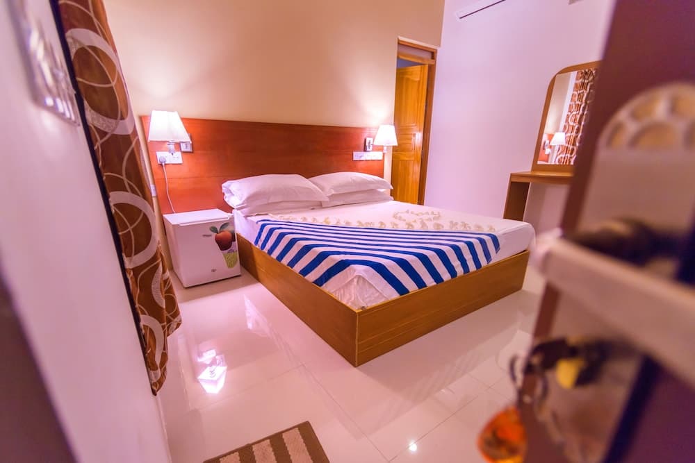 South Ari Dive Center - View 9