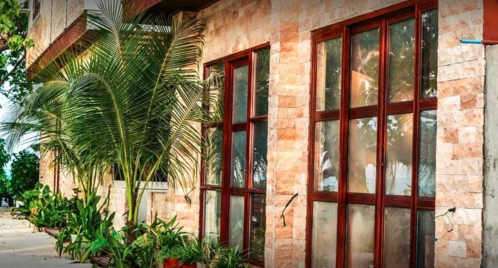 Marina Bay Retreat & Spa - View 5