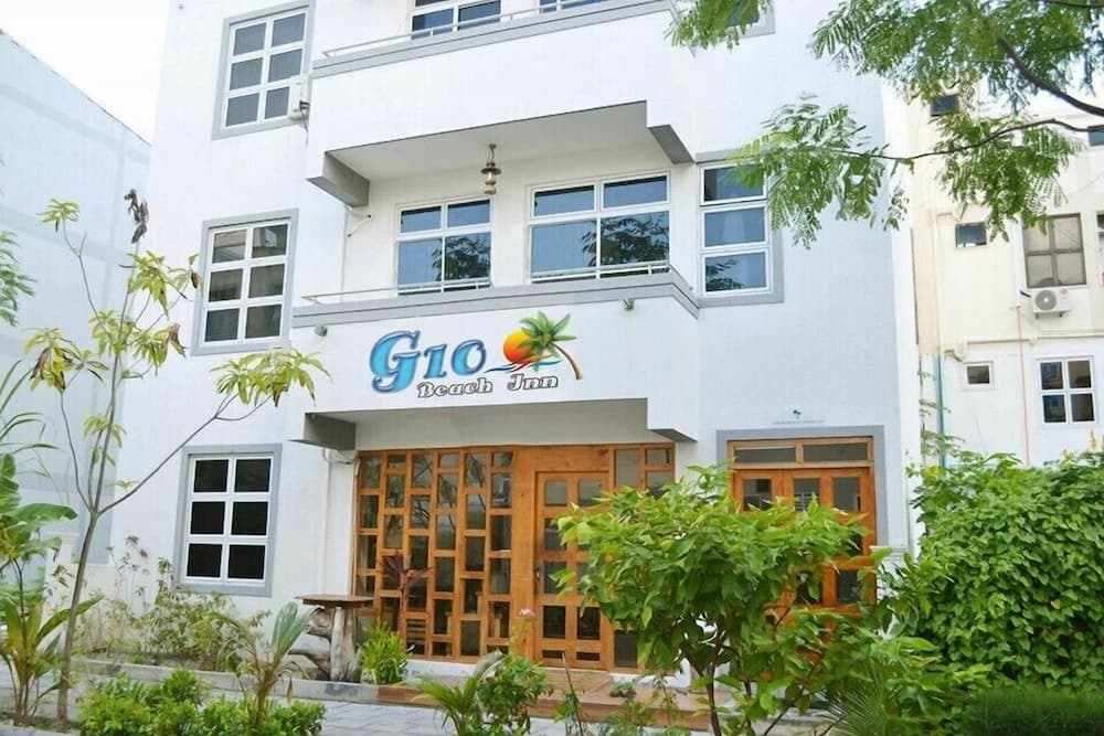 G10 Beach Inn - View 1