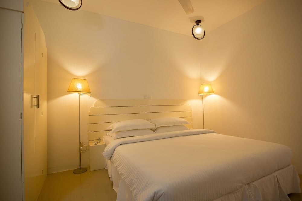 Dhigurah Retreat Beach - View 7