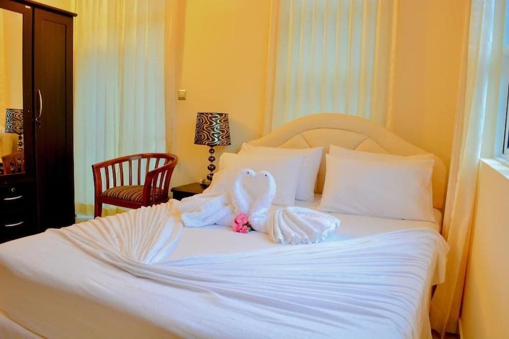 BEACH PALACE HOTEL - View 8