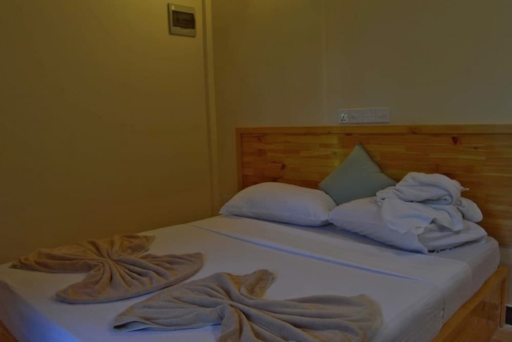 Local Island Inn - View 32