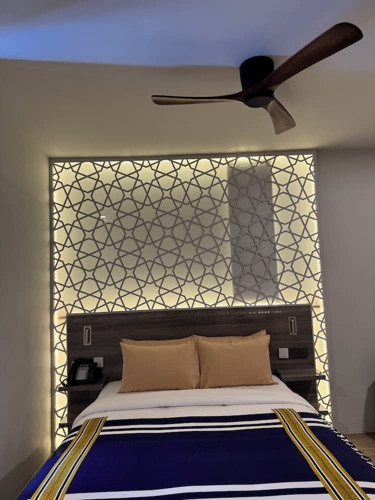 Avyanna Gulhi Beach - View 18