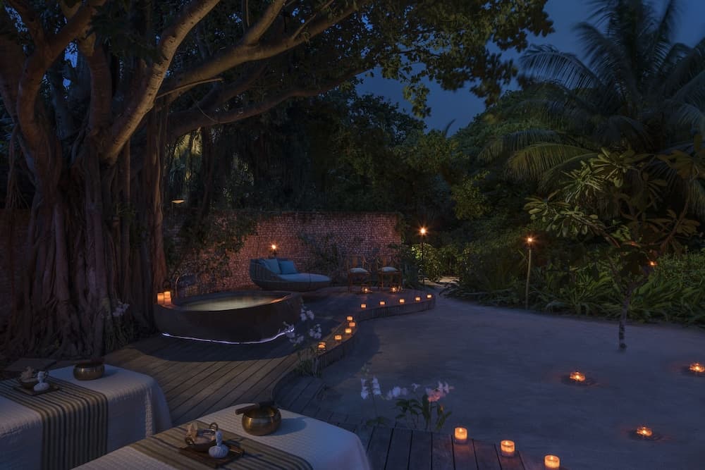 Four Seasons Maldives at Landaa Giraavaru - View 4