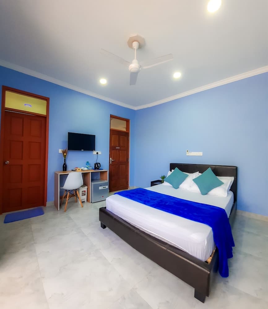 Hide Inn Blue - View 54