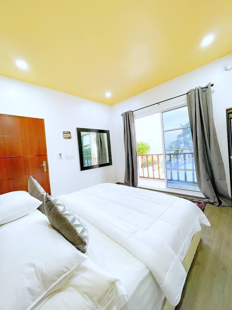 Fatims Beach House Maafushi - View 1