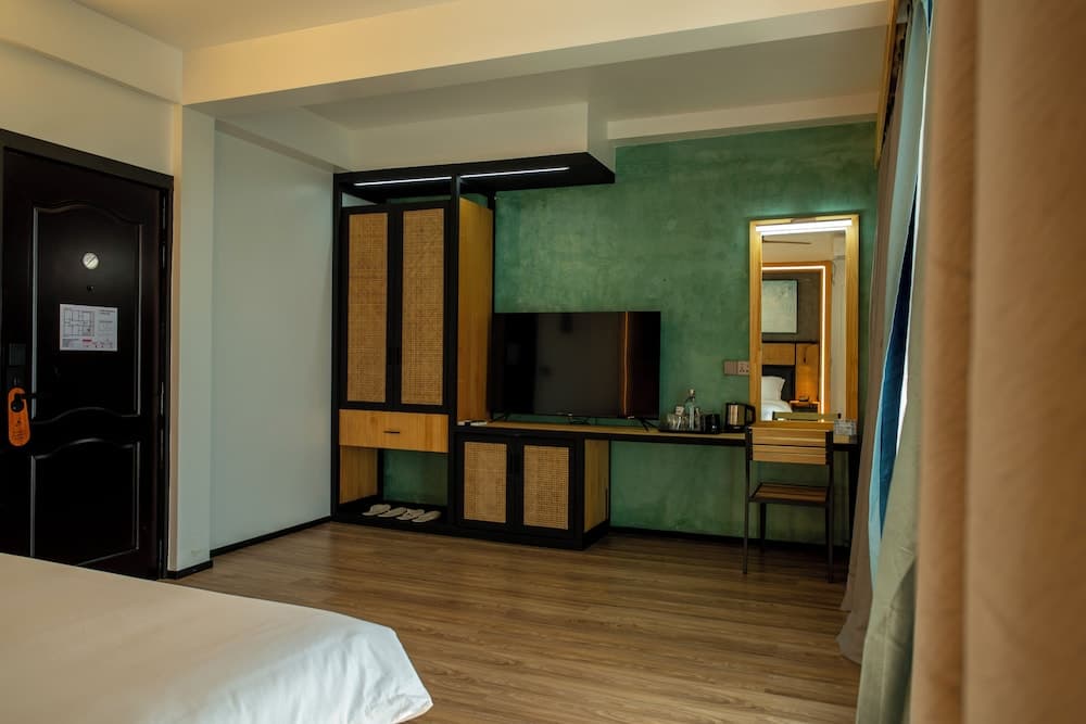 Athiri Residence - View 14