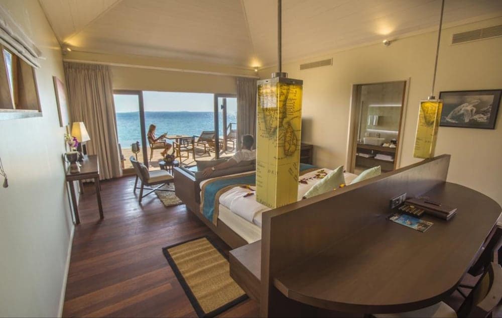 Hurawalhi Island Resort - View 10