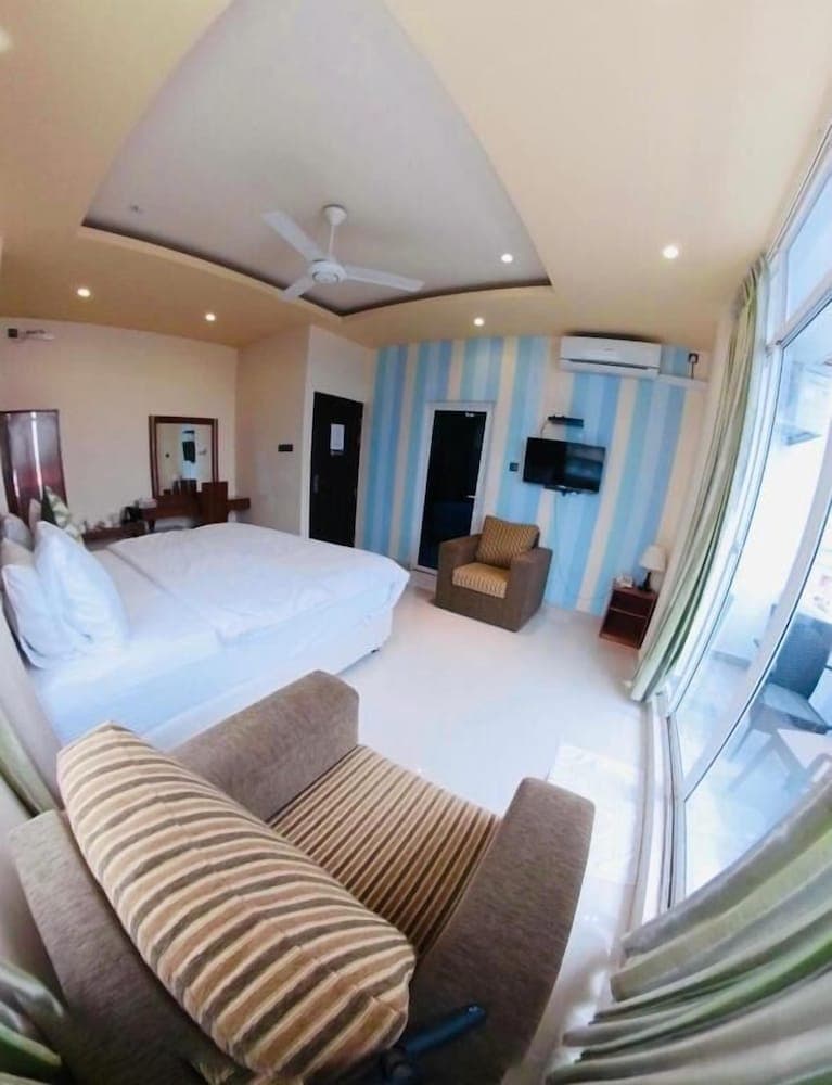 Contento Retreat - View 16