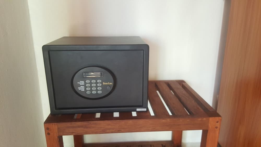 Lagoon View Maldives - View 21