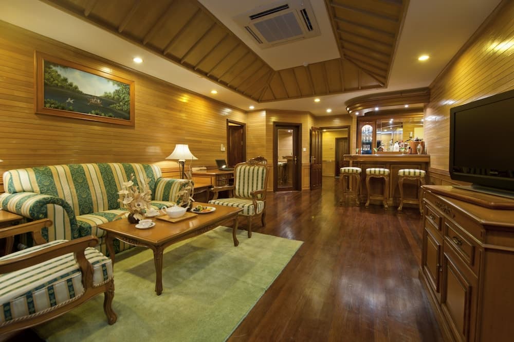 Royal Island Resort & Spa - View 11