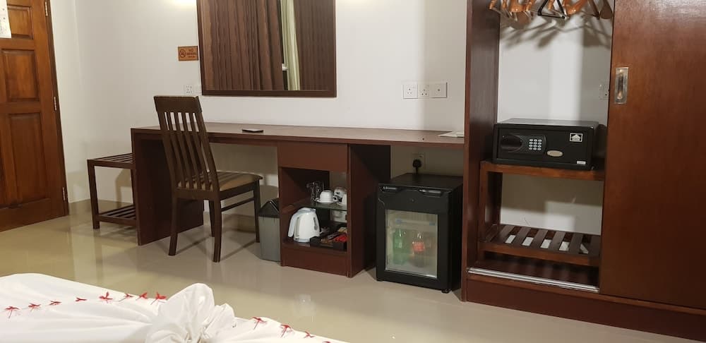 Lagoon View Maldives - View 60