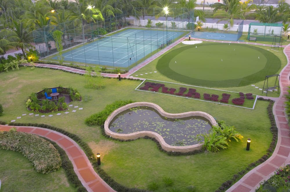 Hulhule Island Hotel - View 24