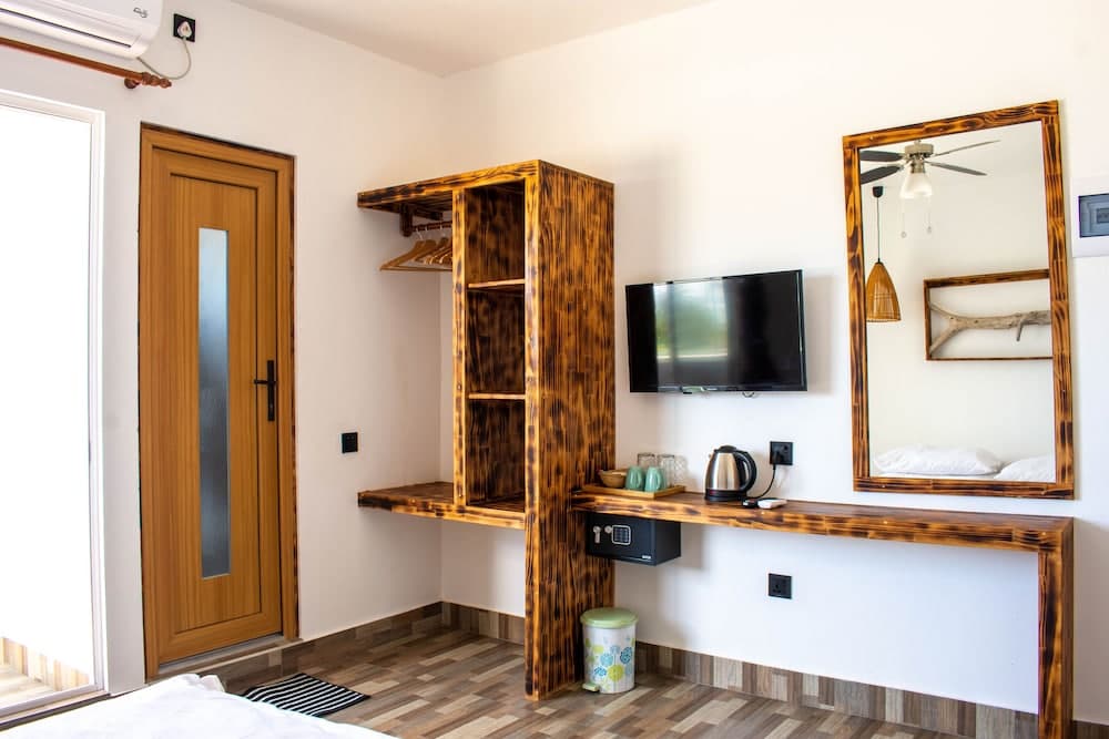 Dhiffushi Inn - View 14