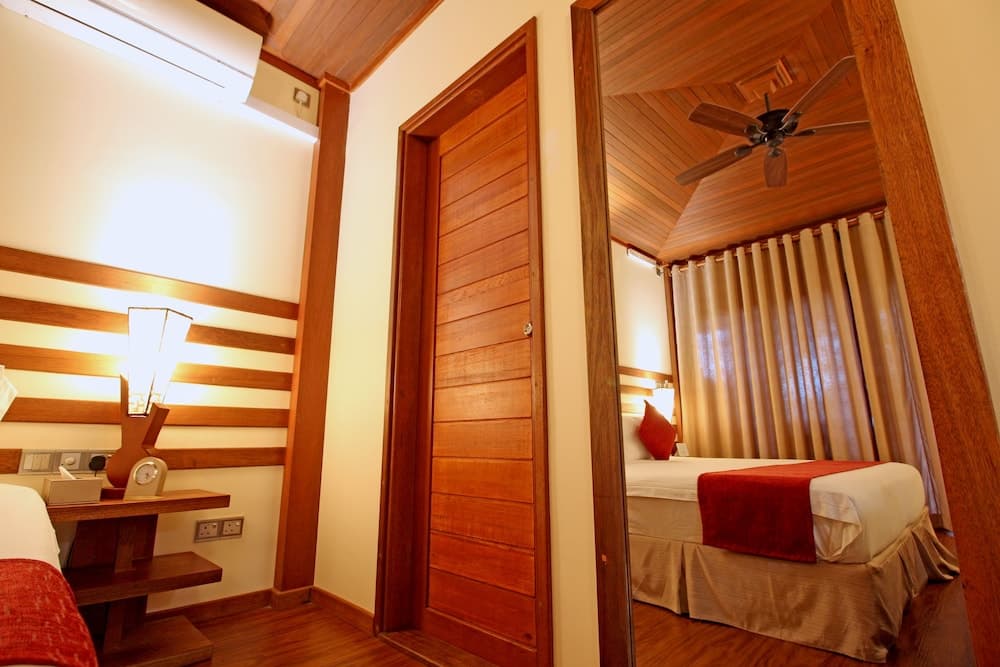 Araamu Hotels Maldives - View 52