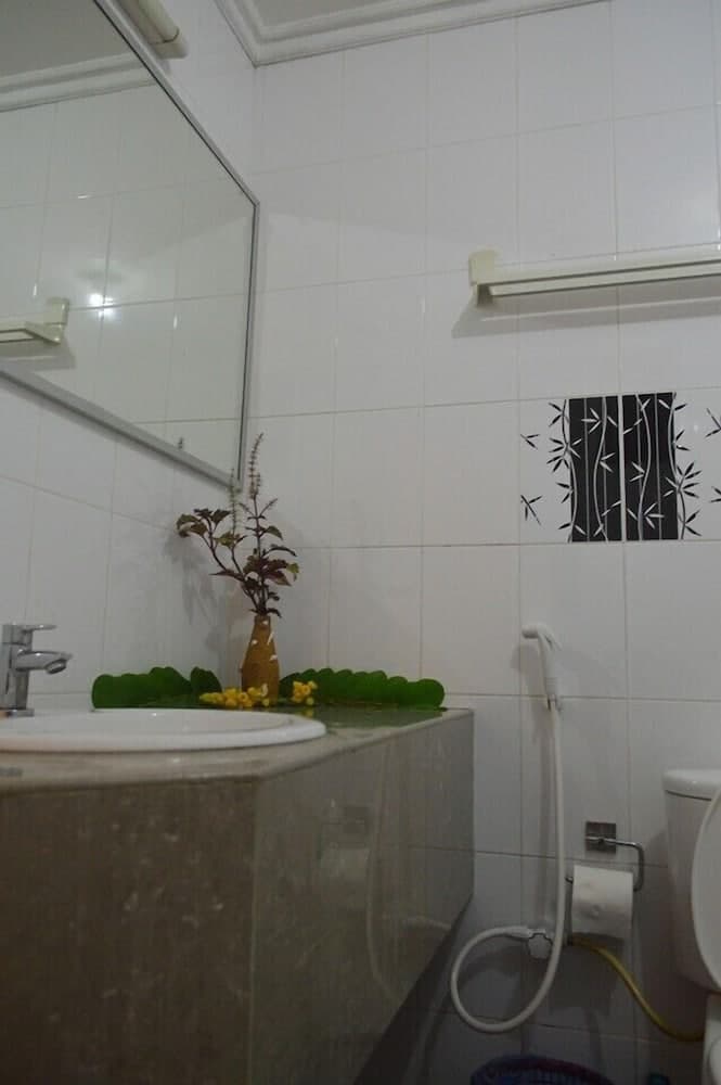 G10 Beach Inn - View 3