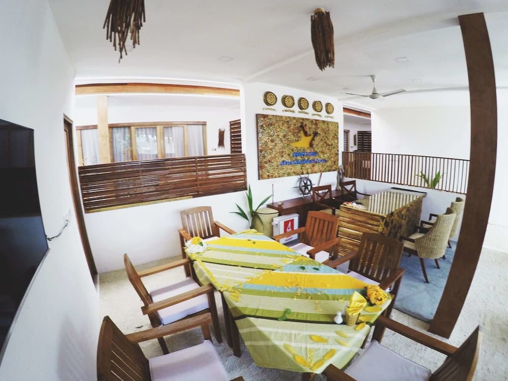 Dhiffushi White Sand Beach Hotel - View 23