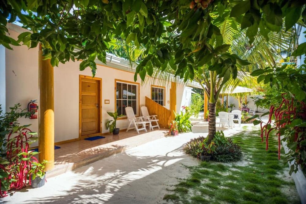 Thoddoo Beach View by Vista - View 1