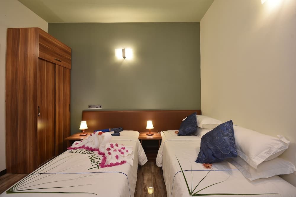 Island Home Ukulhas - View 2