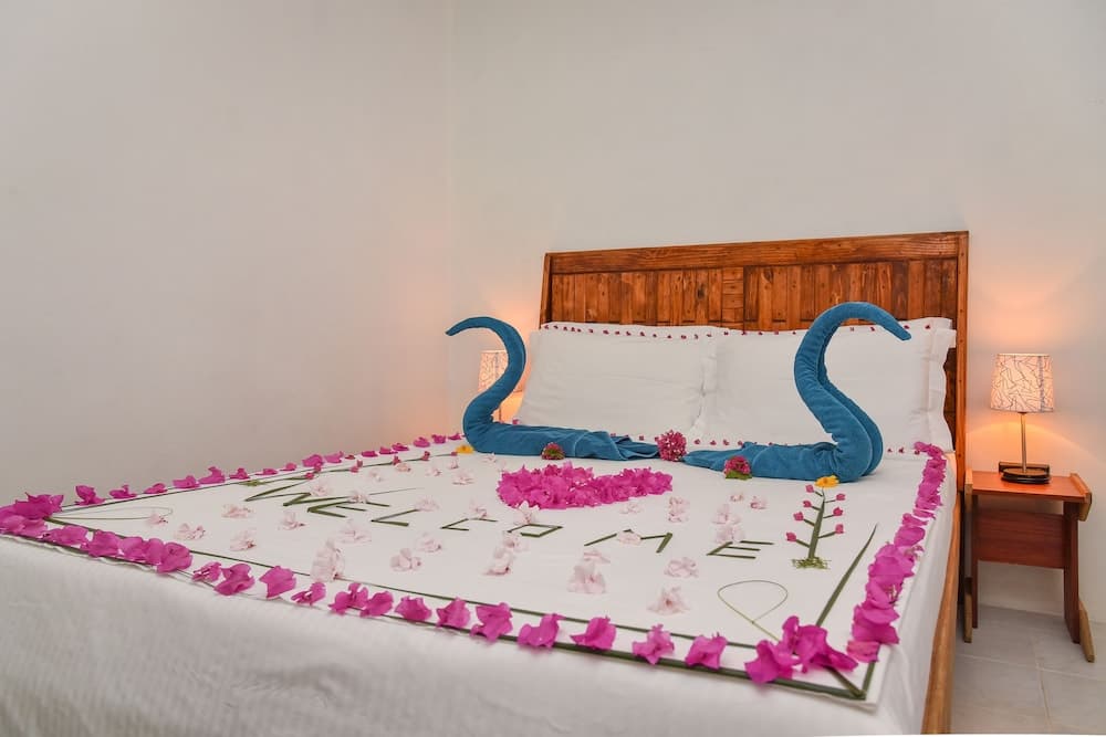 Ithaa Beach Maldives - View 9