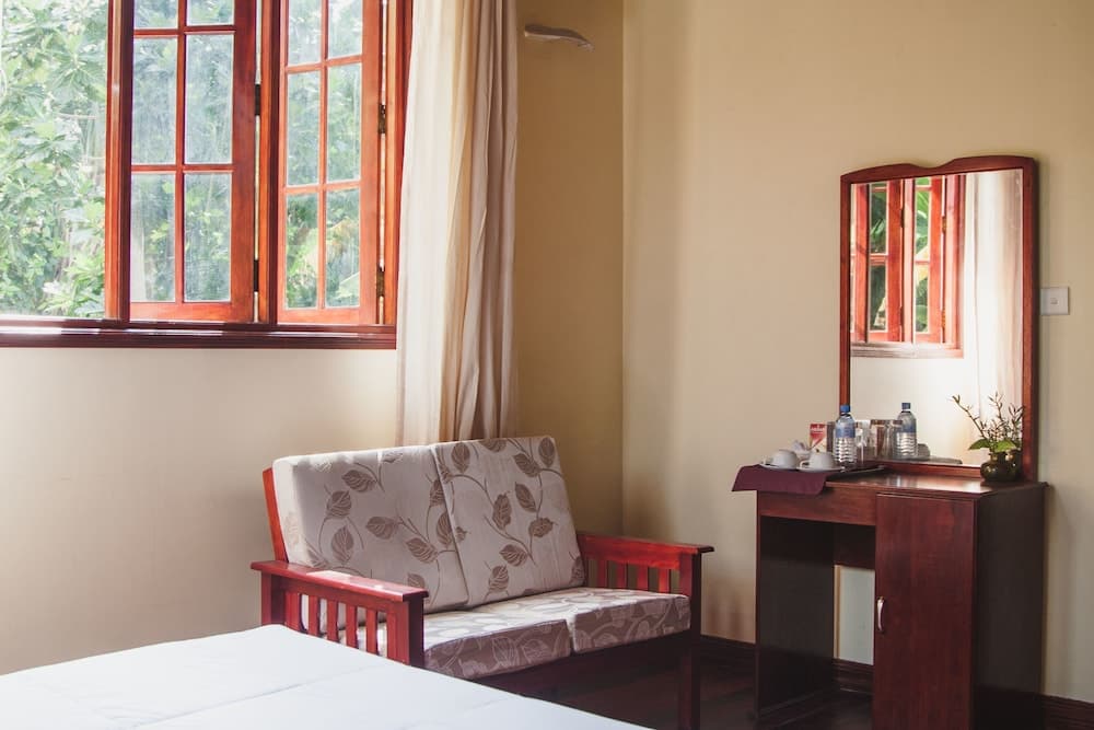 Gurahaana Guest House - View 2