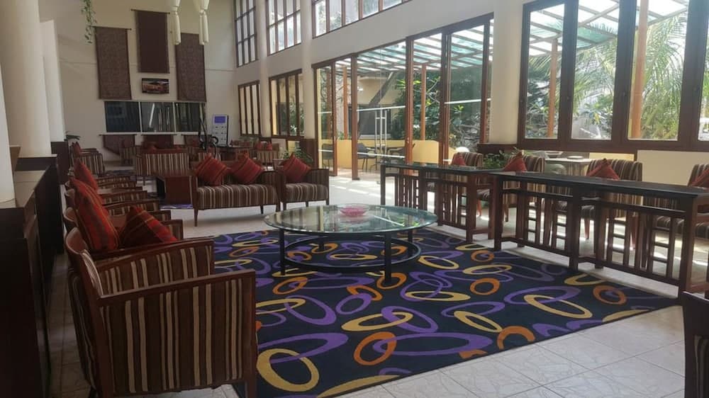Hulhule Island Hotel - View 68
