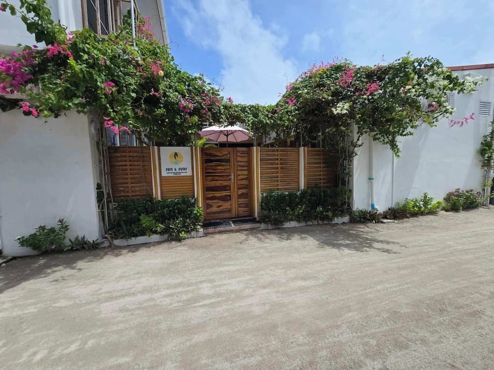 Sun & Surf - View 26