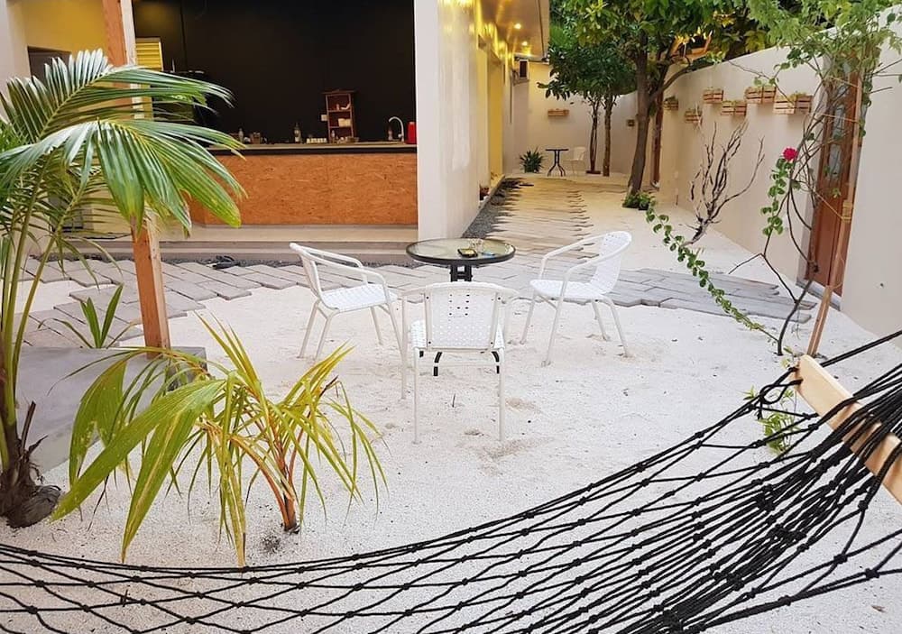 Omadhoo Inn - View 4