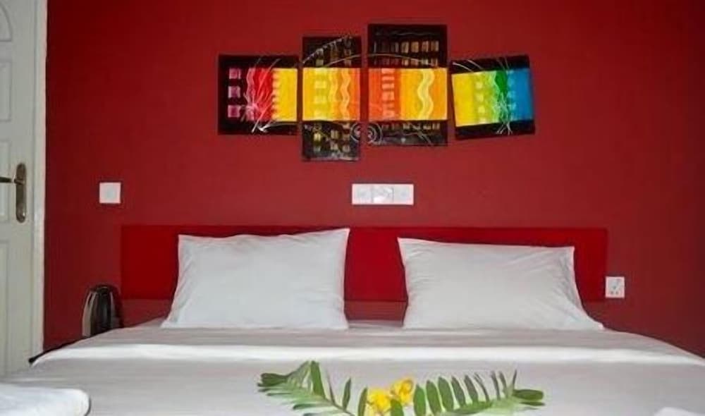 G10 Beach Inn - View 2