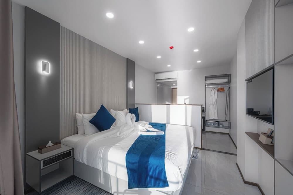 iCom Blue Sea View - View 4