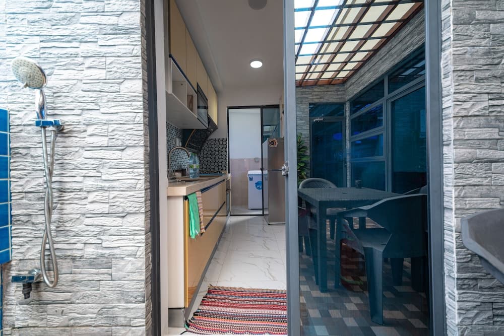 White Beach Holiday - View 30