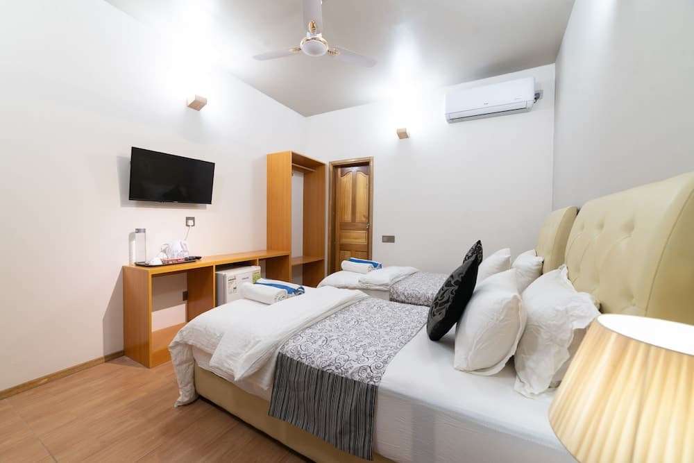 Ukulhas Beach Inn - View 93