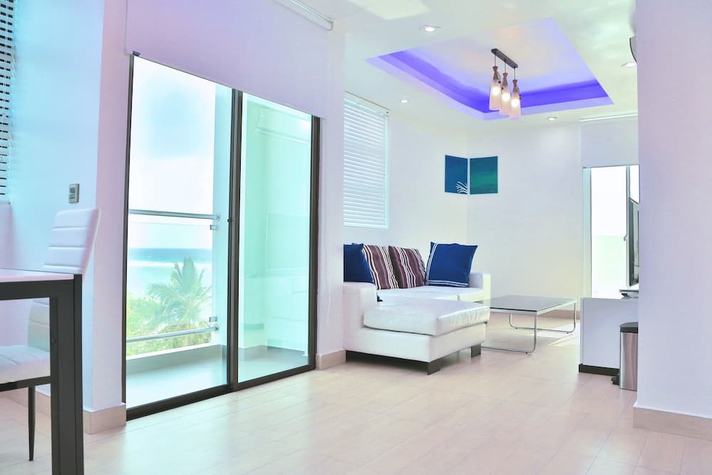 Airport Beach Hotel - View 15