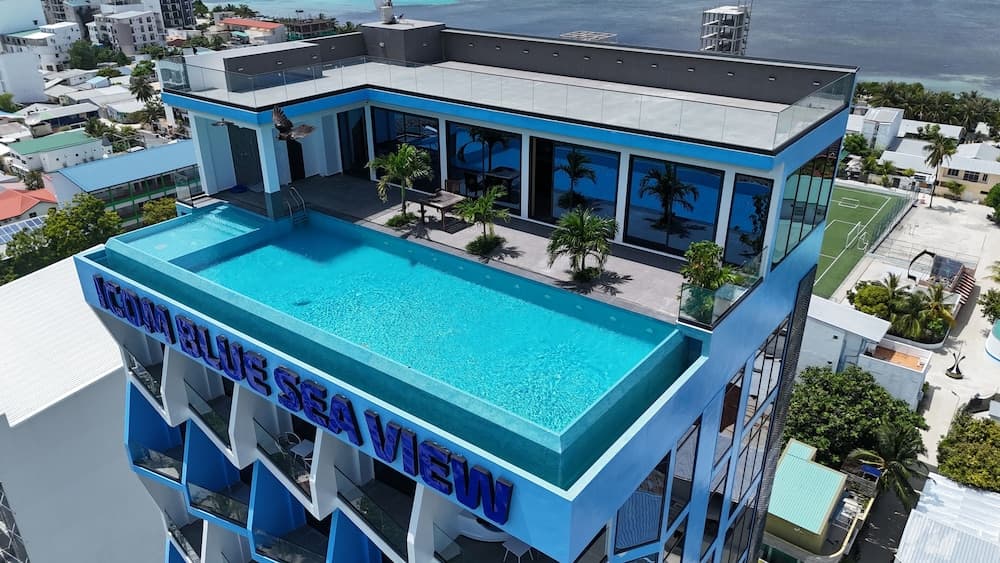 iCom Blue Sea View - View 1