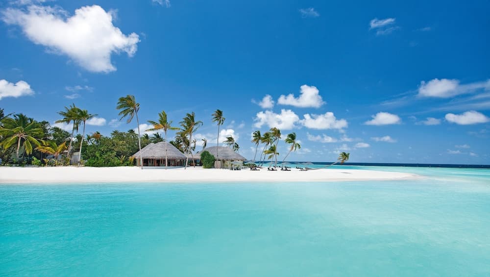 Constance Halaveli - View 156