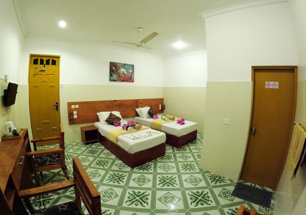 Adroit Beach Inn - View 195