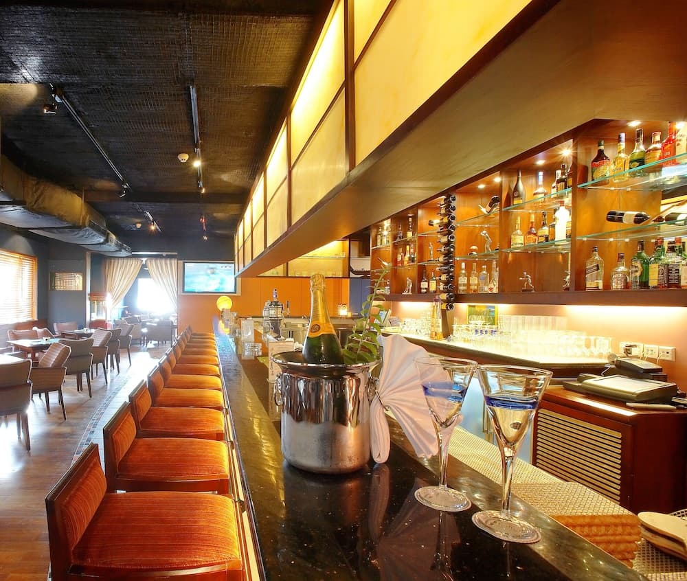 Hulhule Island Hotel - View 60