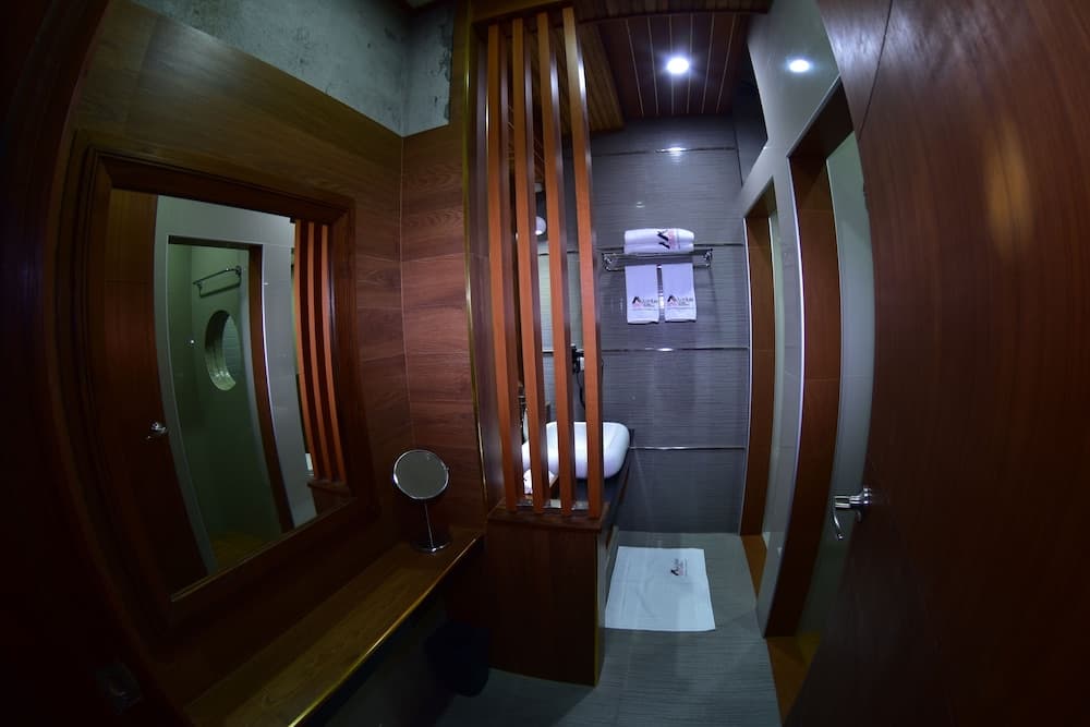 Millennium Island Residence - View 17