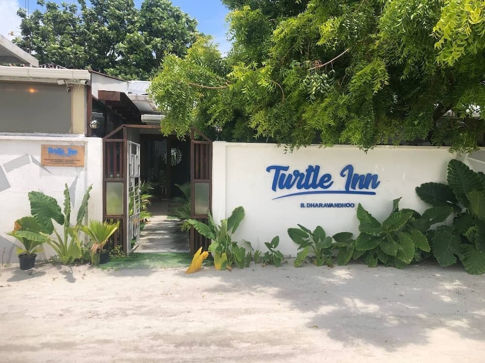 Turtle Inn Dharavandhoo - View 1