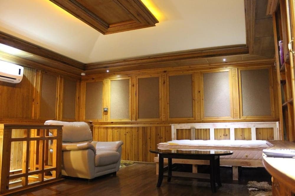 Eureka Serenity Athiri Inn - View 16