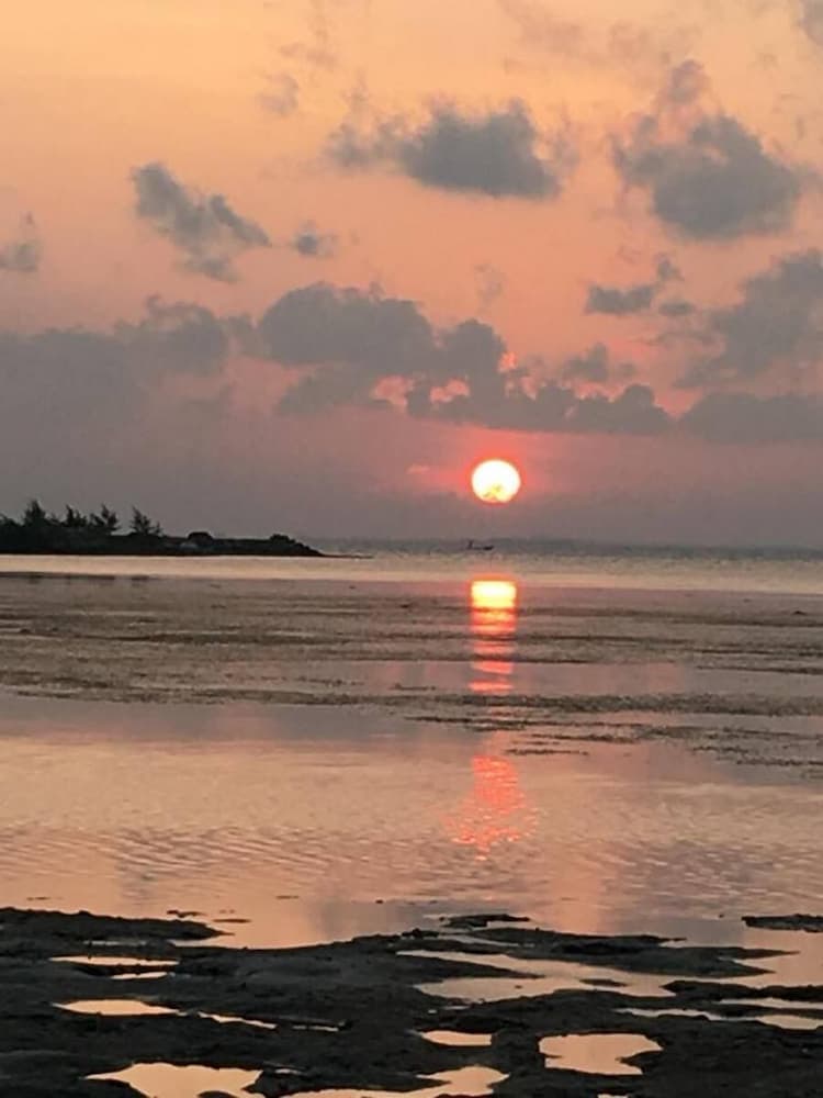 Equator HomeStay - View 65