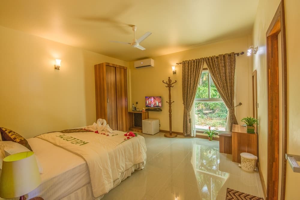 Ostrov Beach - View 75