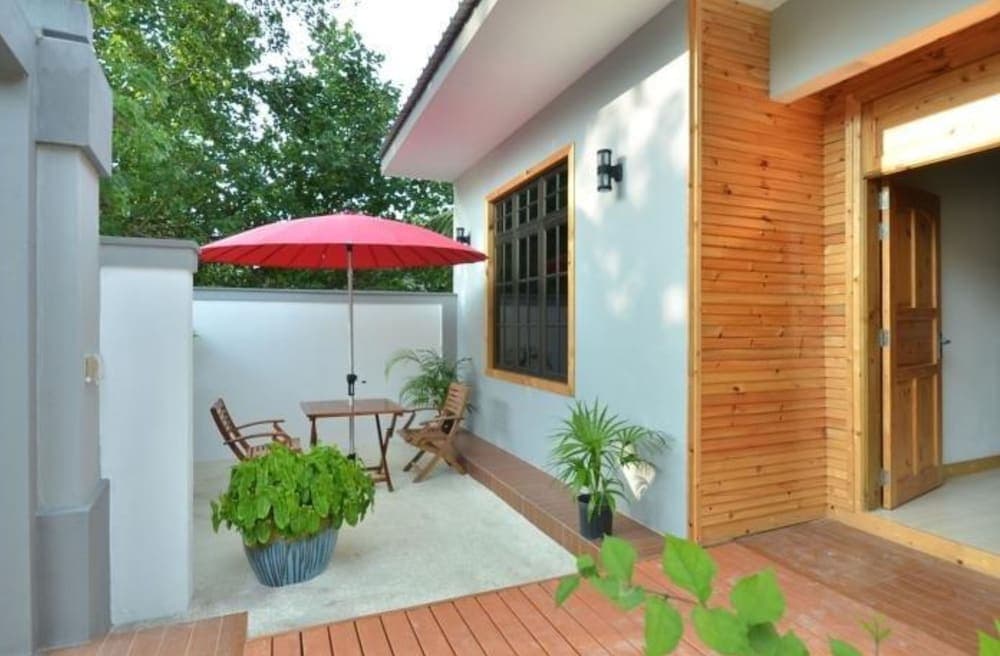 Beach Residence - View 2