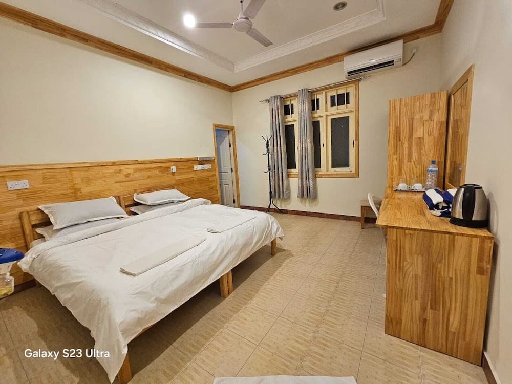 Kuri Himandhoo Inn - View 2