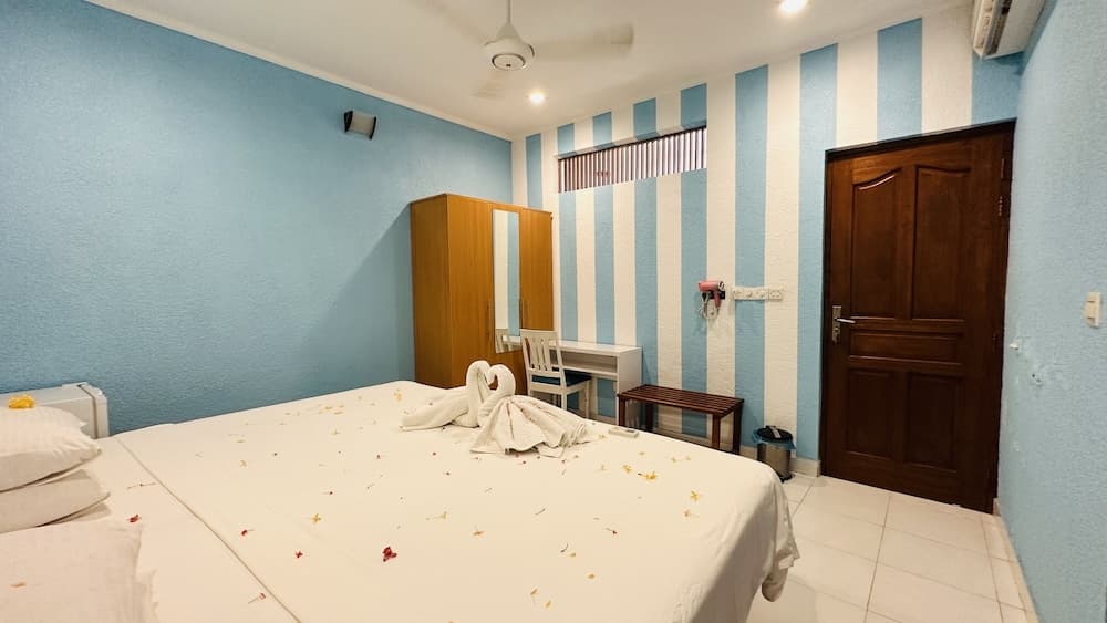 Midsummer Thulusdhoo - View 3