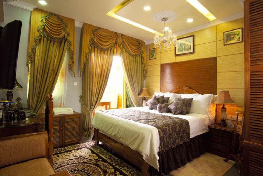 Loona Hotel - View 2