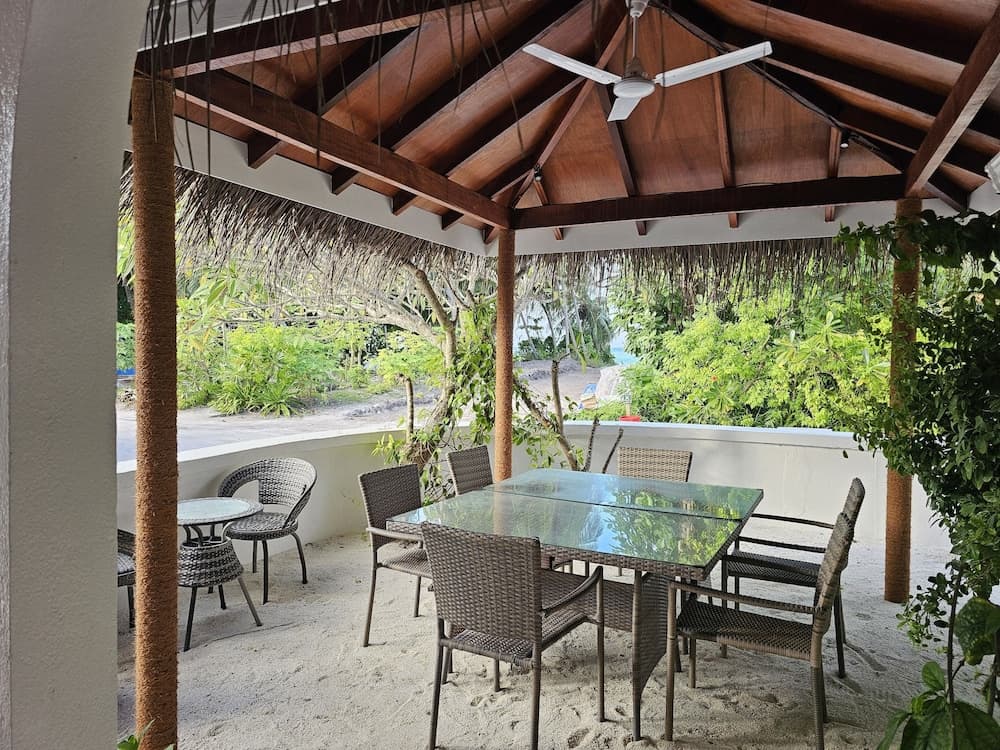 Island Luxury Fehendhoo - View 7