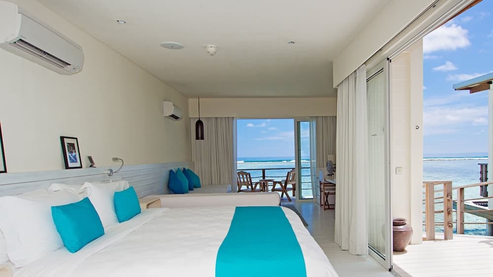 Holiday Inn Resort Kandooma Maldives by IHG - View 7