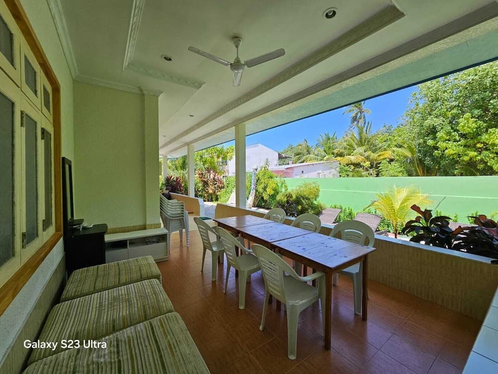Kuri Himandhoo Inn - View 12