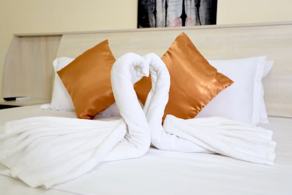 Clove Beach - View 3